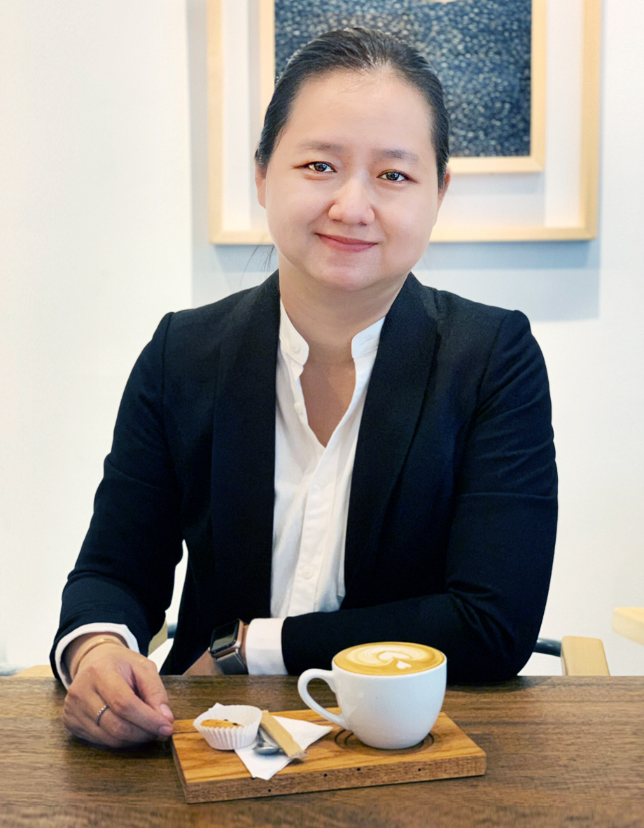 Ms. Xuân Linh